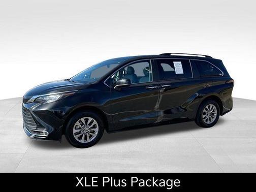 2022 Toyota Sienna XLE