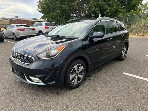 Photo 1 of 11 of 2019 Kia Niro Plug-In Hybrid LX