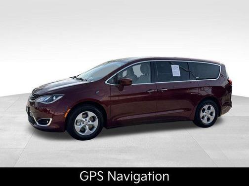 Velvet Red Pearlcoat 2018 Chrysler Pacifica Hybrid Touring Plus