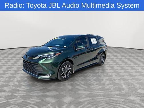 2025 Toyota Sienna Platinum 7 Passenger