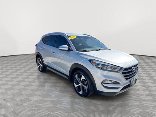 Molten Silver 2017 Hyundai TUCSON Sport