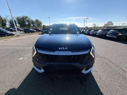 Blue 2024 Kia Sportage Hybrid EX