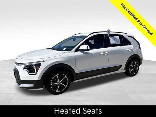 Snow White Pearl 2025 Kia Niro EX