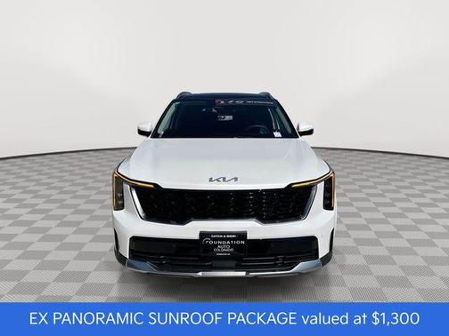 Snow White Pearl 2025 Kia Sorento Hybrid EX