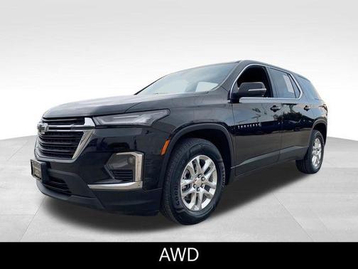 Mosaic Black Metallic 2022 Chevrolet Traverse LS