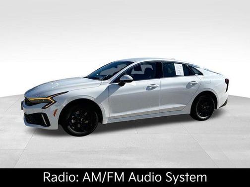 Snow White Pearl 2025 Kia K5 LXS