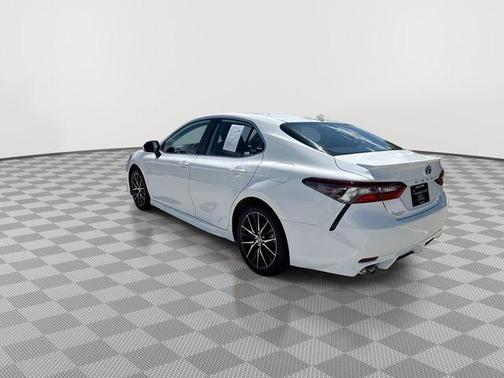 Wind Chill Pearl 2024 Toyota Camry XLE