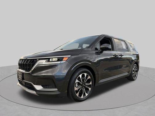 Metal 2023 Kia Carnival EX