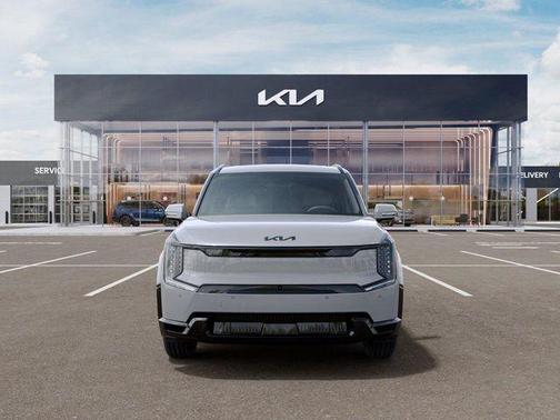 Wolf Gray 2026 Kia EV9 Land