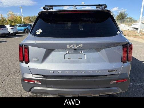 Everlasting Silver 2022 Kia Sorento S