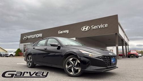 Black 2023 Hyundai ELANTRA SEL