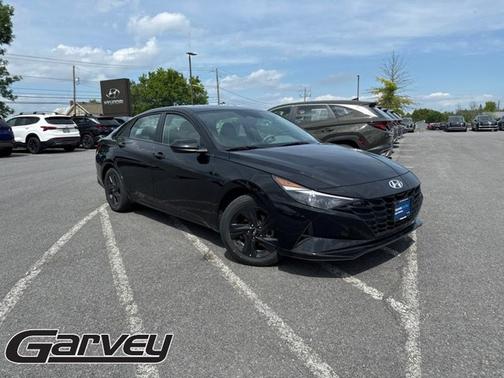 Black 2023 Hyundai ELANTRA SEL