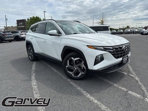 White 2023 Hyundai TUCSON Limited