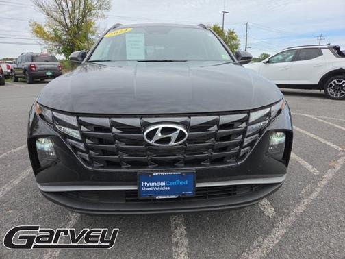 Black 2024 Hyundai TUCSON SEL