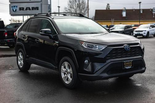 2021 Toyota RAV4 Hybrid XLE