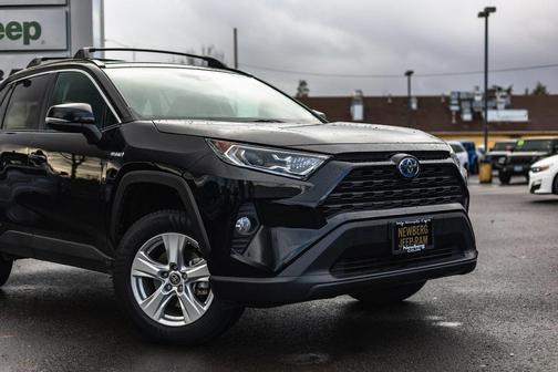 2021 Toyota RAV4 Hybrid XLE