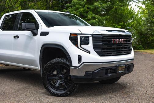 Summit White 2024 GMC Sierra 1500 Pro