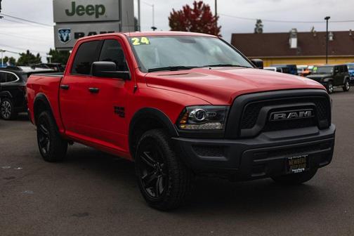 2024 RAM 1500 Classic Warlock Crew Cab 4x4 5'7' Box