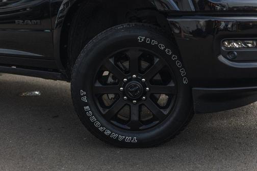 Diamond Black Crystal Pearlcoat 2022 RAM 3500 Laramie Mega Cab 4x4 6'4' Box