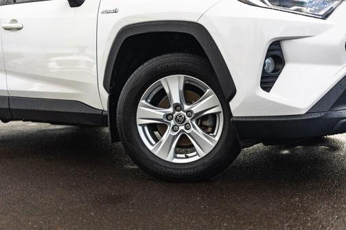 2020 Toyota RAV4 Hybrid XLE