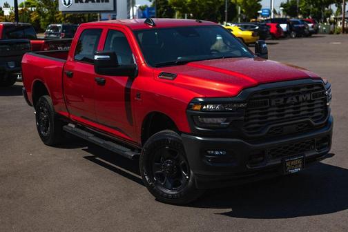 2025 RAM 2500 Tradesman Crew Cab 4x4 6'4' Box