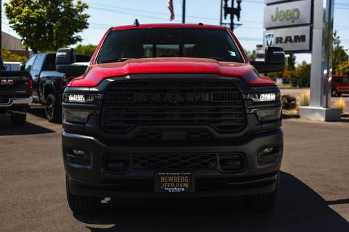 2025 RAM 2500 Tradesman Crew Cab 4x4 6'4' Box