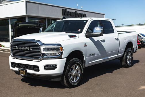 Bright White Clearcoat 2024 RAM 2500 Laramie Crew Cab 4x4 6'4' Box