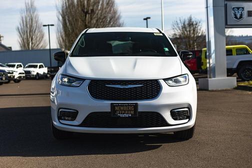 2026 Chrysler Pacifica L