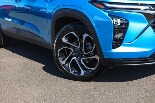Marina Blue Metallic 2025 Chevrolet Trax FWD 2RS