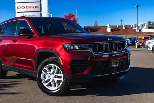 2025 Jeep Grand Cherokee Laredo