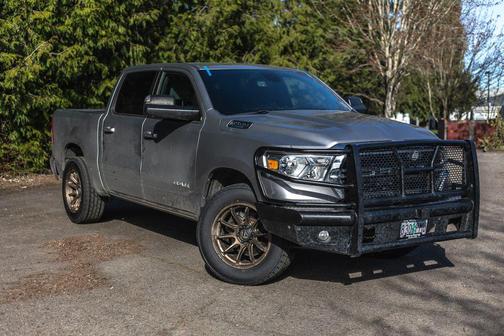 Billet Silver Metallic Clearcoat 2022 RAM 1500 Big Horn/Lone Star