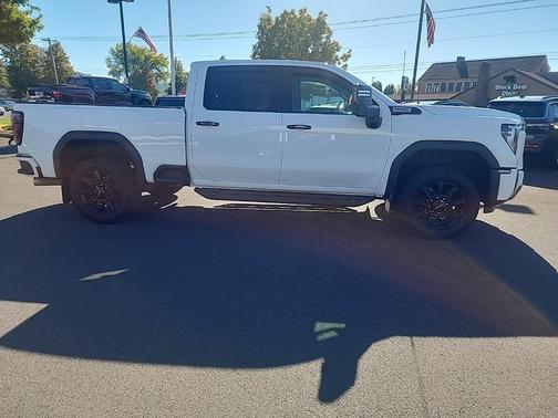 2024 GMC Sierra 2500 AT4