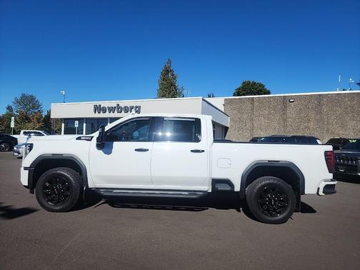 2024 GMC Sierra 2500 AT4