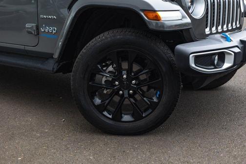 Sting-Gray Clearcoat 2022 Jeep Wrangler Unlimited 4xe Sahara