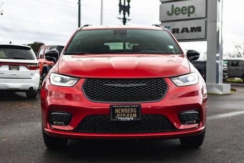 2026 Chrysler Pacifica L