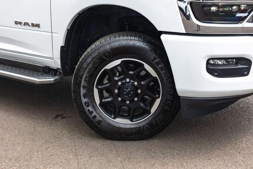 Bright White Clearcoat 2025 RAM 3500 Laramie Crew Cab 4x4 6'4' Box