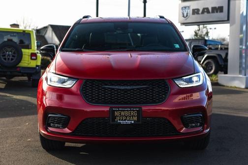 2026 Chrysler Pacifica L