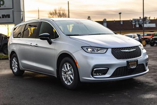 2026 Chrysler Pacifica L