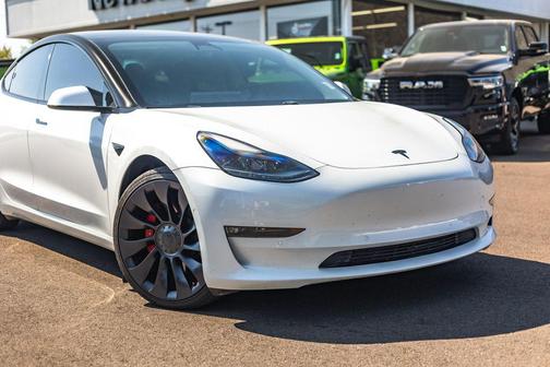 Pearl White Multi-Coat 2021 Tesla Model 3 Performance