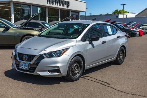 Brilliant Silver Metallic 2020 Nissan Versa 1.6 S