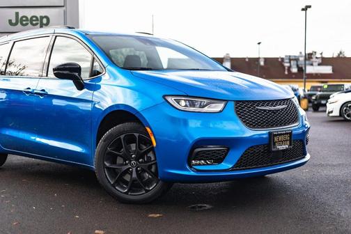 2026 Chrysler Pacifica L