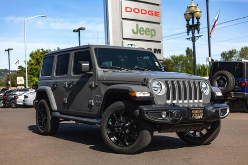 Sting-Gray Clearcoat 2021 Jeep Wrangler Unlimited Sahara