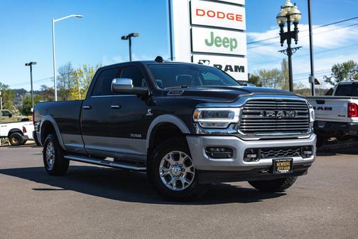 Granite Crystal Metallic Clearcoat 2020 RAM 3500 Laramie Crew Cab 4x4 8' Box