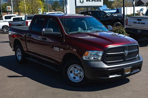 Delmonico Red Pearlcoat 2016 RAM 1500 Tradesman