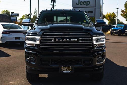 2022 RAM 3500 Laramie Crew Cab 4x4 8' Box