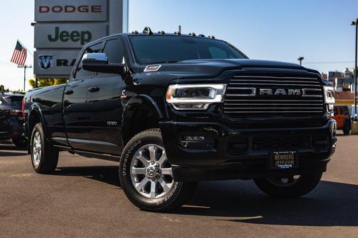 2022 RAM 3500 Laramie Crew Cab 4x4 8' Box