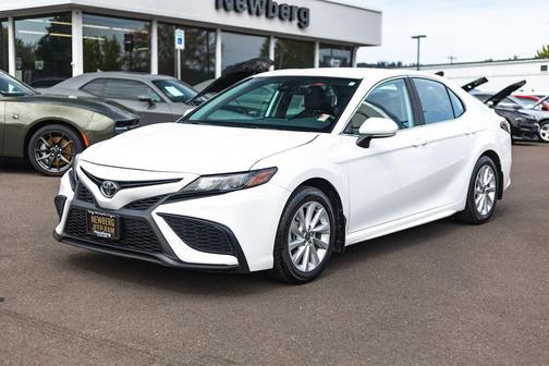 Ice Cap 2024 Toyota Camry SE