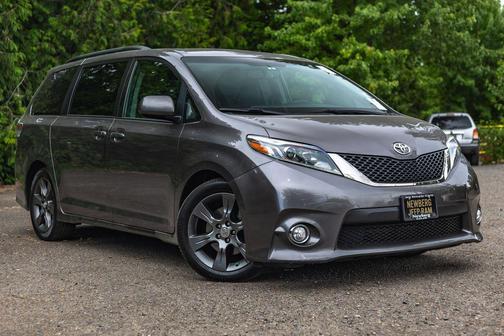 Predawn Gray Mica 2016 Toyota Sienna SE