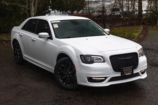 2023 Chrysler 300 Touring
