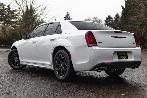 2023 Chrysler 300 Touring
